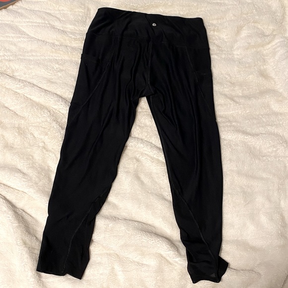 Leggings with pockets! - Picture 2 of 3